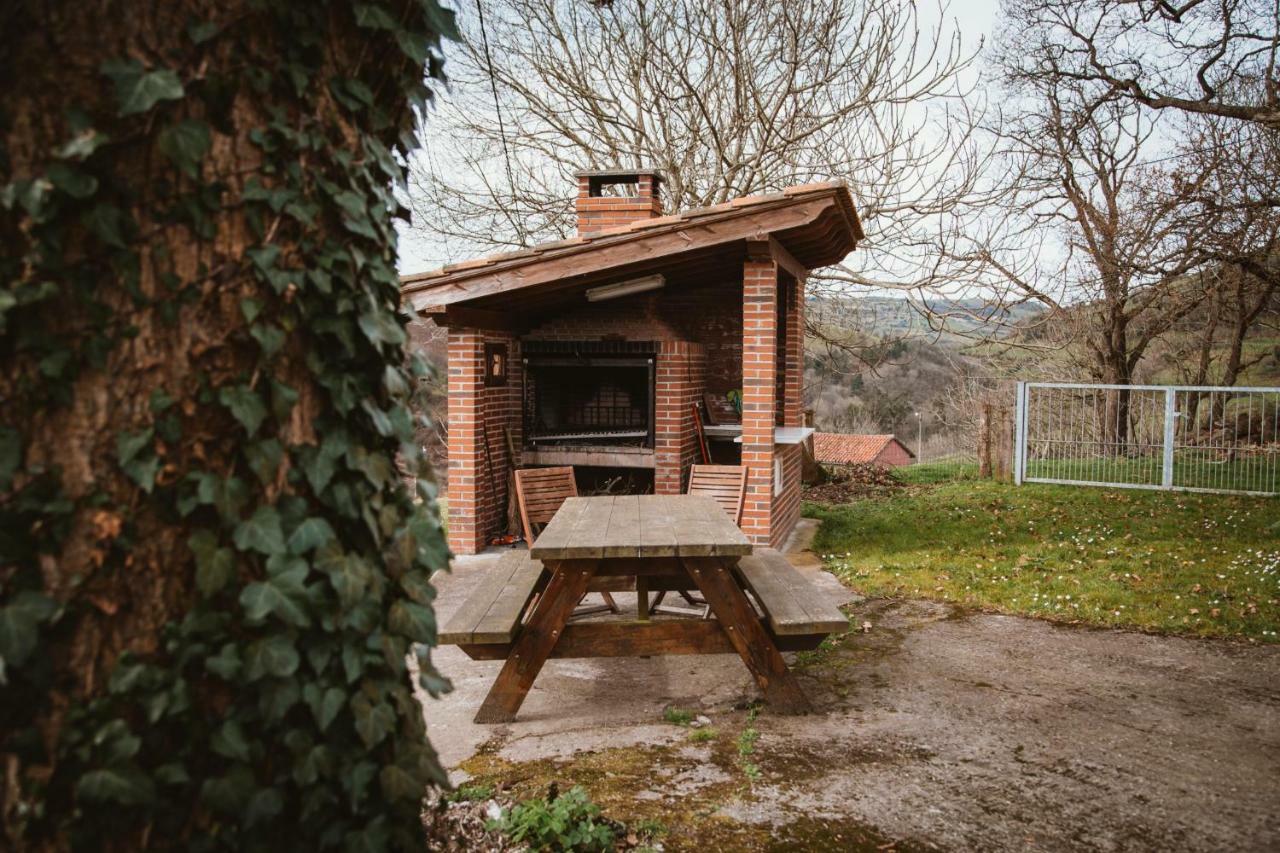 Carquera Casa A 8 Km De Nava Villa Bagian luar foto